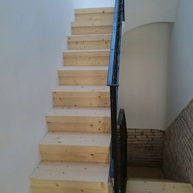 Fusteria I Decoració Navarro S.L. escaleras en madera